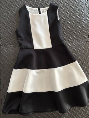 Blush by us Angels Girls Black & White, Fit-and-Flare Dress, Size 8.